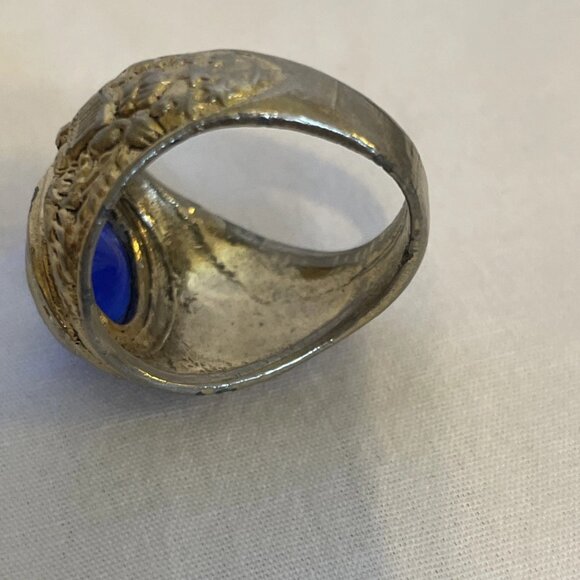 Uncas Size 9 High School Ring Blue Stone Side Crests Generic no yr or school - Picture 8 of 9